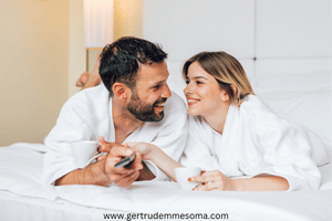 Couple-talking-to-improve-communication