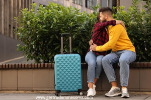 Woman-hugging-her-husband